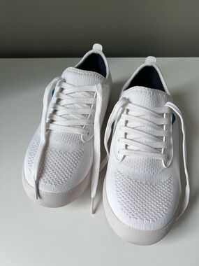 Vessi Women’s Classic Weekender Knit Lace-Up Sneakers in White (Light Songbird)